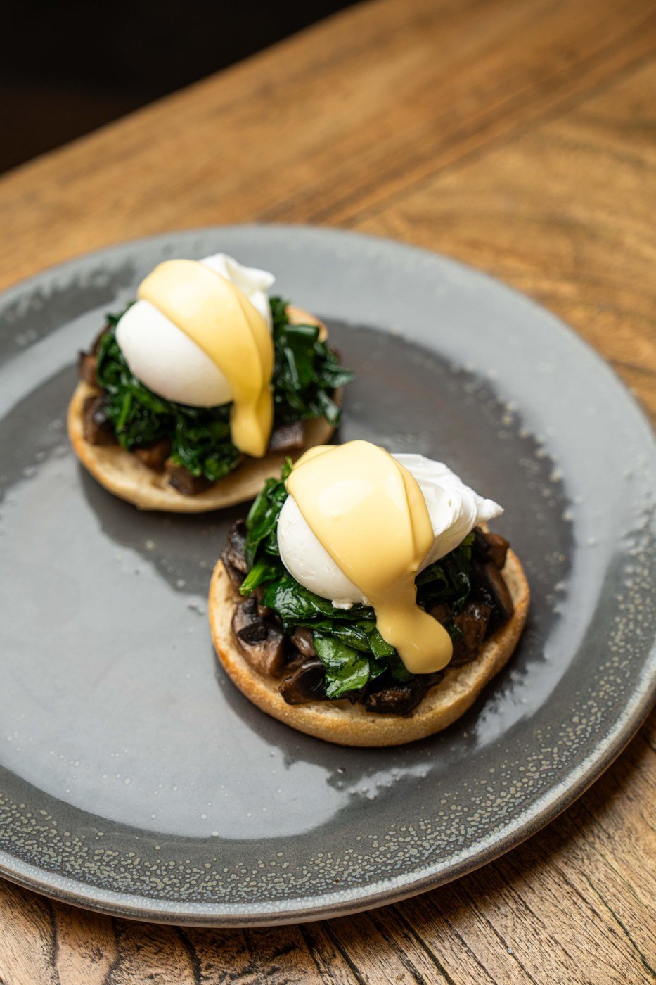 Florentine with poached eggs and hollandaise
